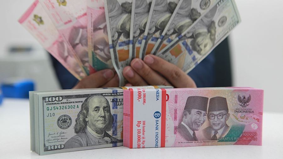 Rupiah Dibuka Melemah ke Rp17.793 per Dolar AS, Ditopang Ekspektasi BI Tahan Bunga