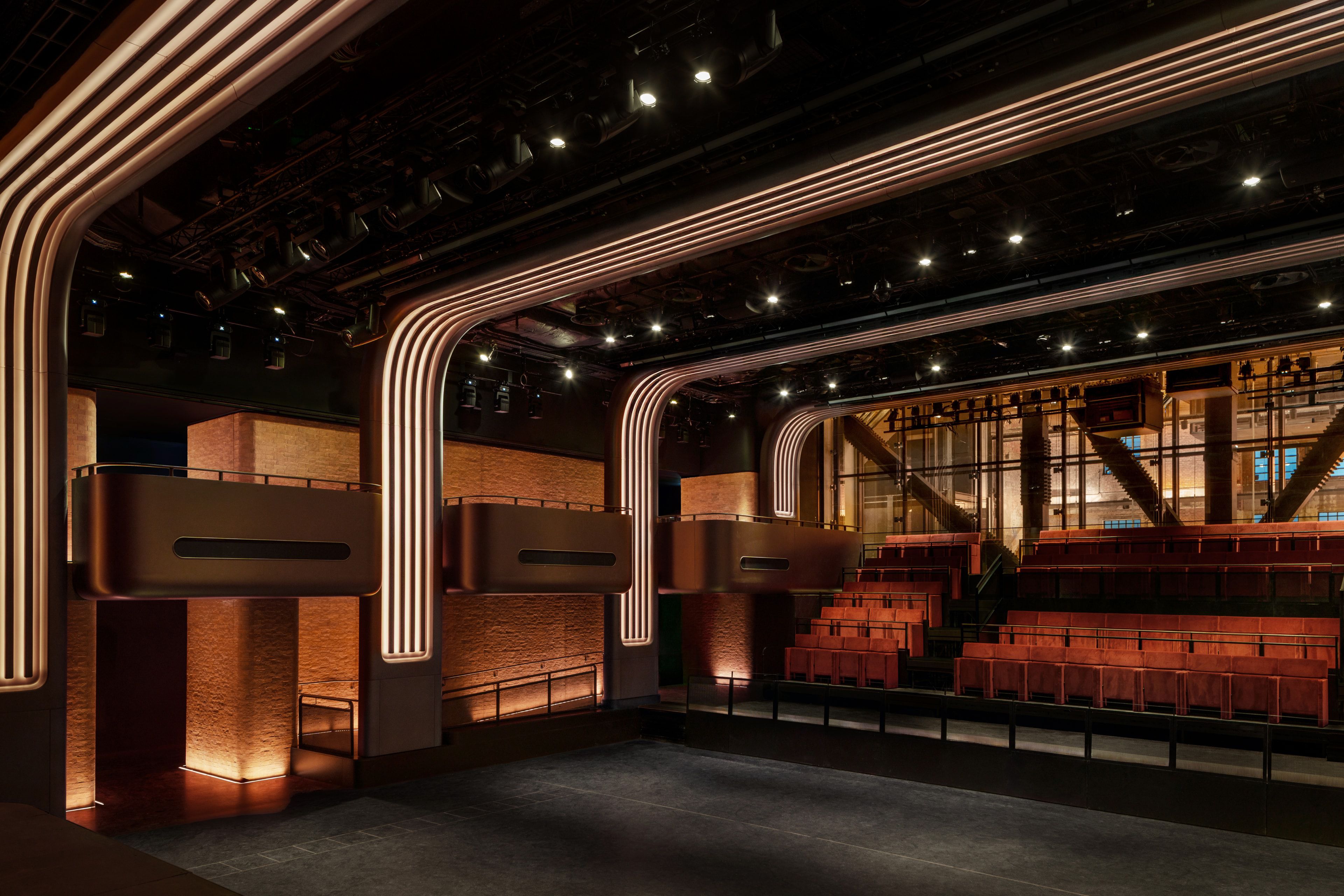 Apple Music Hall Resmi Dibuka di Battersea Power Station London