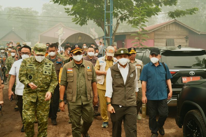 Kepala BNPB dan Menhut Berkantor di Kalteng, Kawal OMC hingga Kabut Asap Terurai