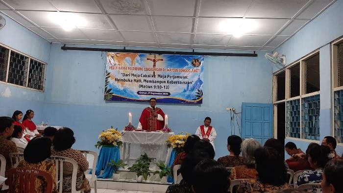 Umat Lingkungan St. Matius Songgolangit Sukoharjo Rayakan Pesta Nama, Romo Anggras Ajak Belajar dari Kisah Perubahan Sang Rasul