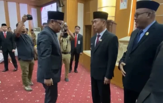 Gubernur Sultra Andi Sumangerukka Lantik 10 Pejabat Pimpinan Tinggi Pratama, 104 Pejabat dan Kepala Sekolah Ikut Disumpah