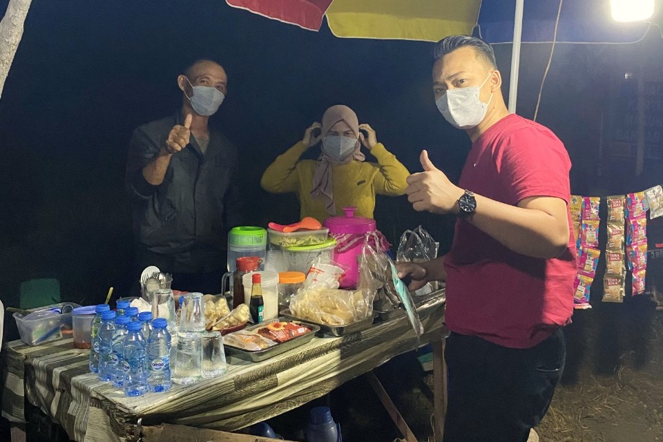 Karhutla Kalsel Meluas, 112 Titik Panas Terdeteksi dan Ketua DPP IMM Turun Bagikan Masker
