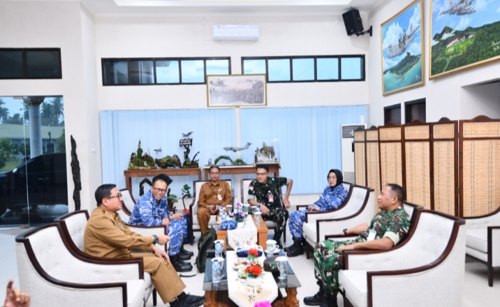 Tim RSPAU Tuntaskan Operasi Bibir Sumbing di Natuna, Danlanud RSA Apresiasi Layanan Kesehatan HUT ke-81 TNI