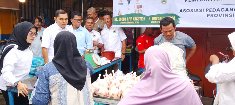 APPSI Sumut Gelar Operasi Pasar Daging Ayam di 2 Pasar Medan, Harga Turun dari Rp58.000 jadi Rp40.000 per Kilogram
