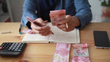 OJK Peringatkan Pemindahan Gaji ASN dari BPD ke Bank BUMN Perlu Kajian Matang