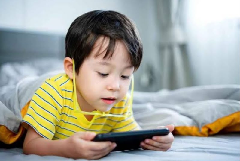 Orang Tua di Kendari Diminta Batasi Screen Time Anak, Kenali 8 Dampak Buruk Gawai Sejak Dini