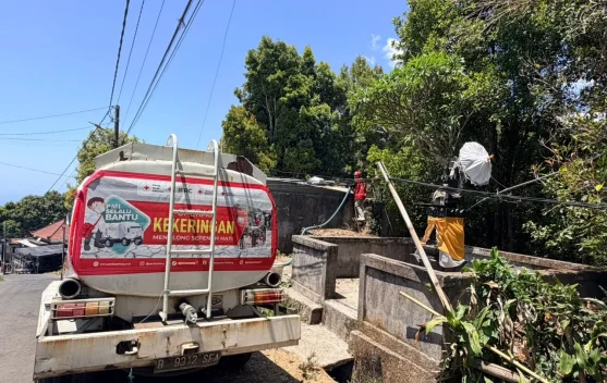 PMI Buleleng Salurkan 285 Ribu Liter Air Bersih ke 19.039 Warga di Tiga Kecamatan