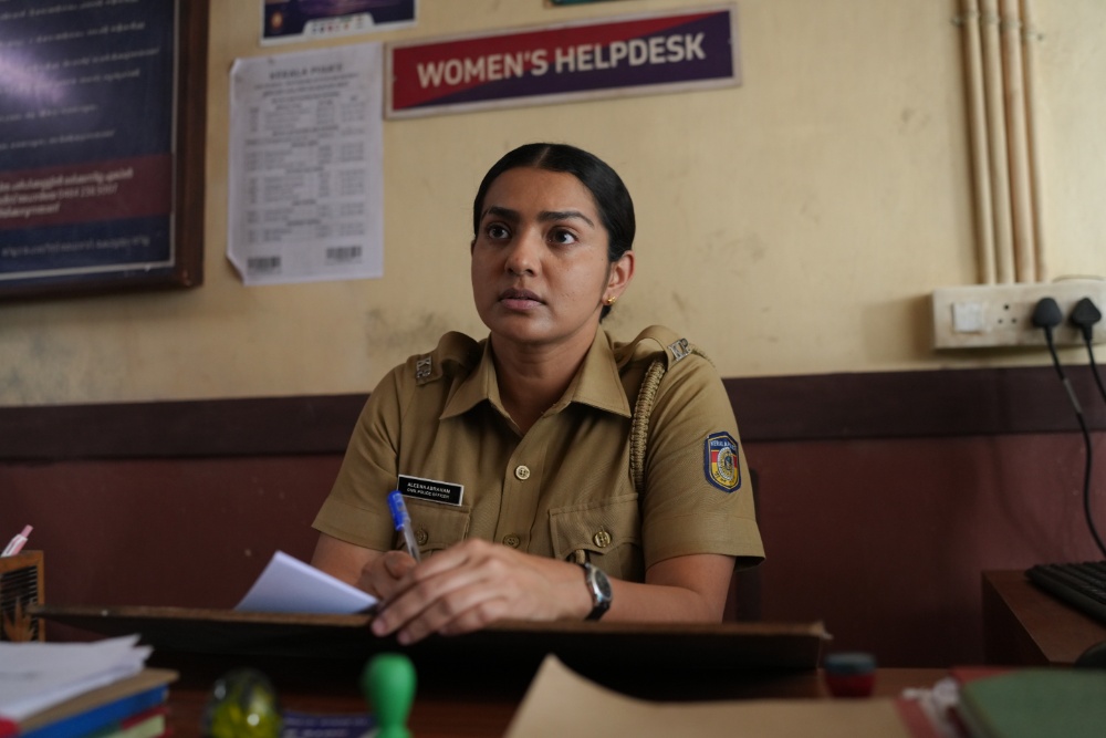 Parvathy Thiruvothu Main Polisi di Pradhama Drishtiya Kuttakkar