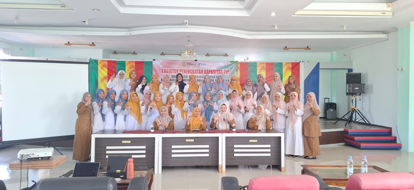 Dinkes Banda Aceh Latih Nakes Dampingi Keluarga Perawat Lansia, 5 Narasumber Berbagi Materi