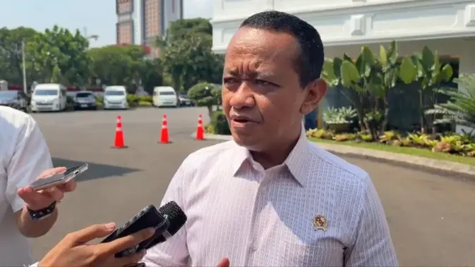 Bahlil Pangkas Aturan Tender PLTS 100 GW, Mitra Kompeten Bisa Ditunjuk Langsung