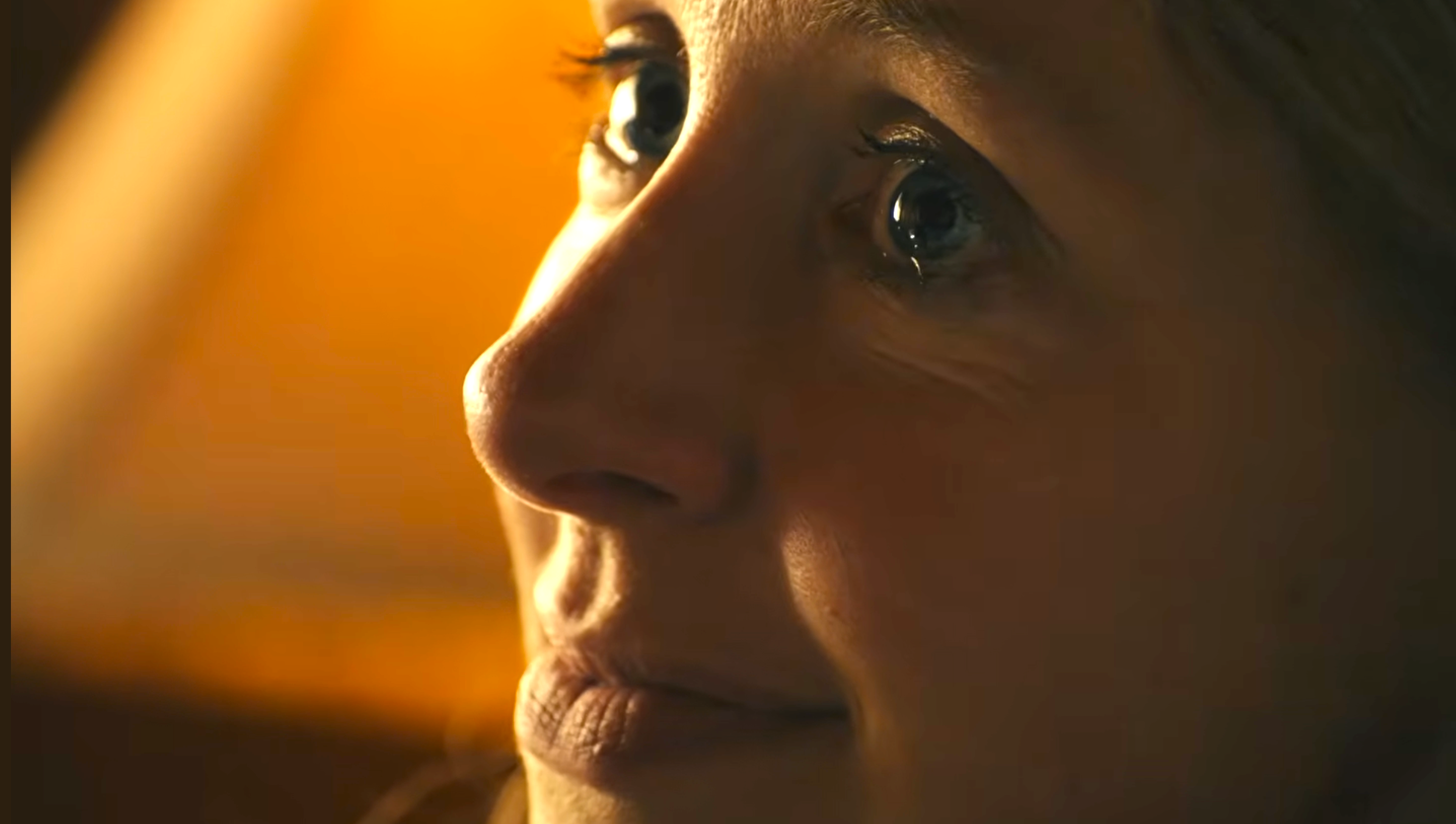 Trailer Penuh You Can See Everything Rilis, Elizabeth Holmes Kembali Bicara