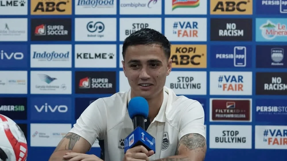 Eliano Reijnders Sebut Persib Kembali ke Jalur Kemenangan Usai Tekuk Persijap 2-1