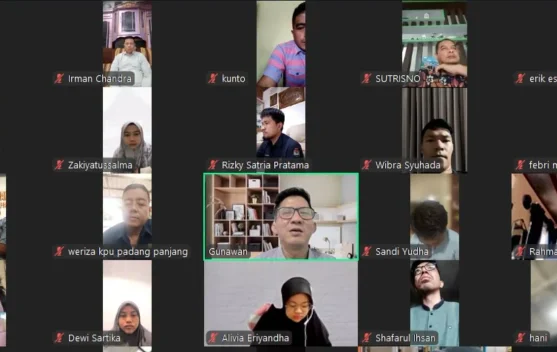 KPU Padang Panjang Pantau Kinerja Pegawai via Zoom selama WFA