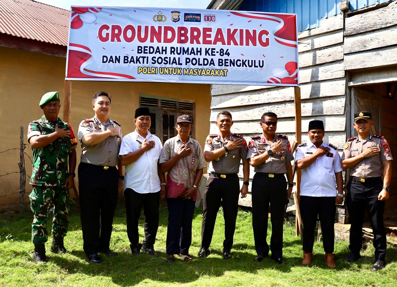 Kapolda Bengkulu Ground Breaking Bedah Rumah ke-84 di Bengkulu Selatan, Warga Petani Terima Bantuan