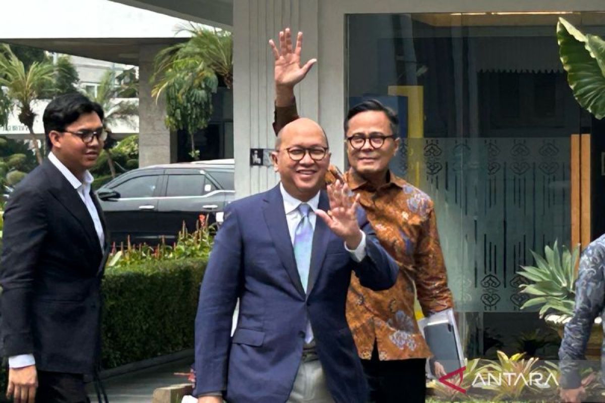 Manajer Koperasi Merah Putih Bukan Pegawai BUMN, Ini Penjelasan Donny Oskaria