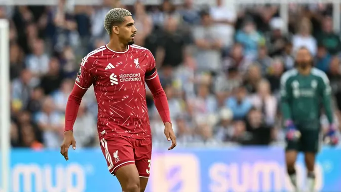 Ronald Araujo Impresif di Liverpool, Opsi Permanen €55 Juta Masih Jadi Tanda Tanya