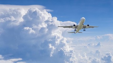 Sanksi AS Kacaukan Rute Penerbangan Iran, Traveler Diminta Pantau Jadwal