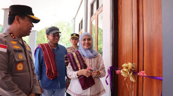 Kapolda NTT Resmikan Dua Ruang Kelas Baru SMTK Imanuel Tuapakas di TTS, Dibangun Lewat Yayasan Amal Bunda Cilacap
