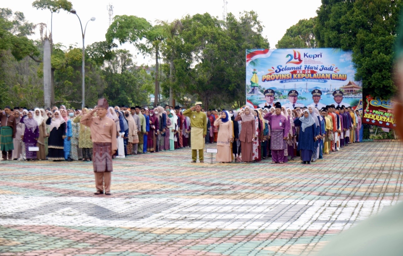 Upacara HUT ke-24 Kepri di Karimun, Wabup Rocky Beberkan Pertumbuhan Ekonomi 6,99 Persen hingga Investasi Rp 40,38 Triliun