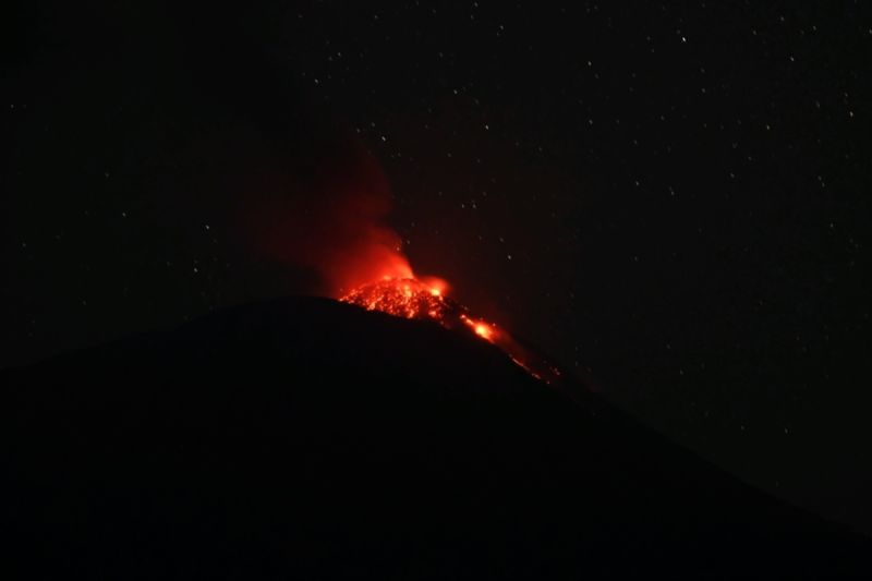 Pemkab Lembata Batasi Aktivitas Wisata dan Adat di Gunung Ile Lewotolok, Status Waspada Level II