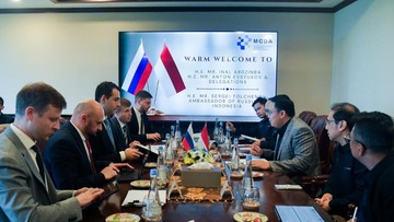 Komdigi Jajaki Teknologi Satelit dan AI Rusia untuk Transformasi Digital