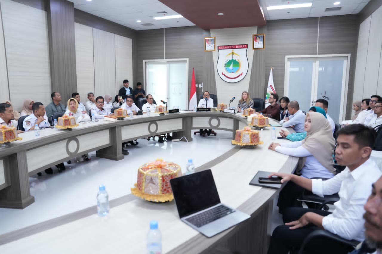 Gubernur Sulbar Suhardi Duka Pimpin Rakor PASTIPADU Bersama Konsulat Jenderal Australia di Mamuju