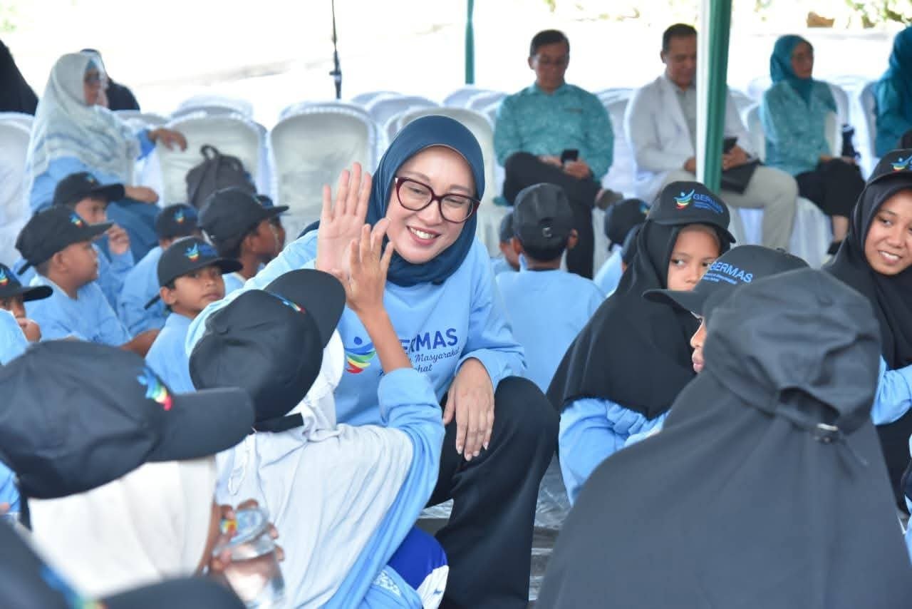 Ketua TP PKK NTB Ajak Santri Terapkan Tujuh Kebiasaan Anak Hebat di Ponpes As-Sa'idiyah Lombok Utara