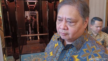 Dolar AS Sentuh Rp 17.930, Airlangga Sebut Fluktuasi Hal Biasa