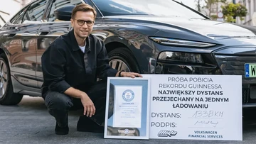 Audi A6 e-tron Pecahkan Rekor 1.338 Km Sekali Ngecas, Kalahkan Lucid