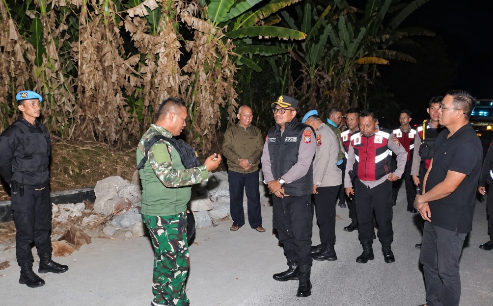 Kapolres Kotamobagu Turun Patroli Dini Hari di Desa Upai, Antisipasi Tawuran Antarwarga