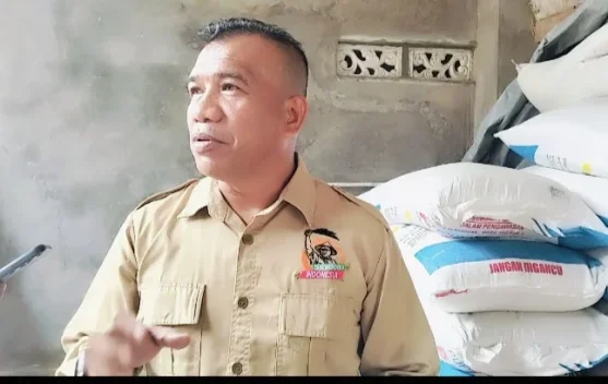 Anggota DPRD Maluku Utara Cek Gudang Pupuk di Kepulauan Sula, Pastikan Harga Tak Lewati HET