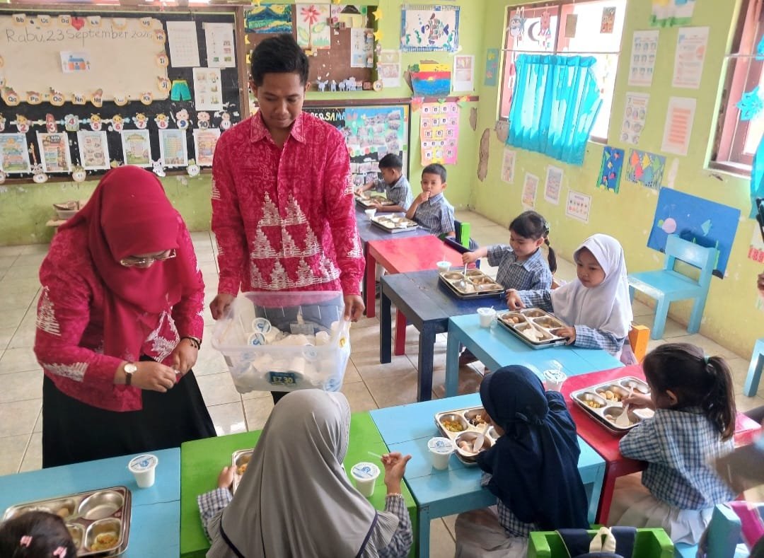 Susu Segar Rumah Susu Indonesia Kadirejo Pasok 6 SPPG di Kabupaten Semarang, Disukai Siswa MBG