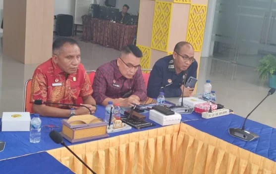 Kemenkum NTT Fasilitasi Harmonisasi 3 Raperda Sumba Barat, Kakanwil Silvester Sili Laba Pimpin Rapat