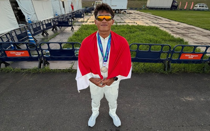 Mahasiswa UPI Rendi Setia Maulana Sumbang Medali Perak Asian Games 2026 dari Cabang Rowing