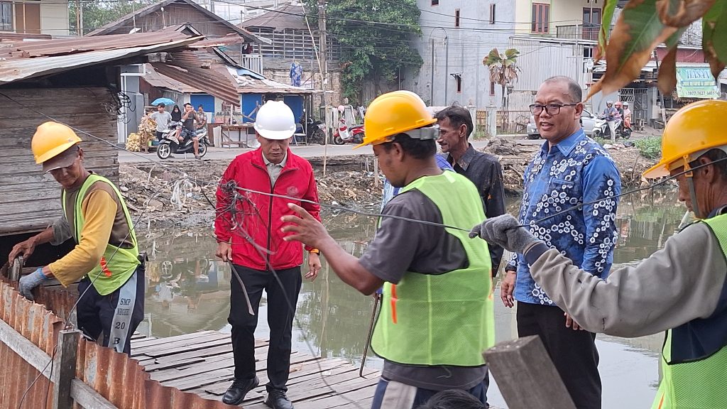 PT AM Bandarmasih Bangun Toilet Umum di Sungai Baru Banjarmasin, Warga Tinggalkan Jamban Apung