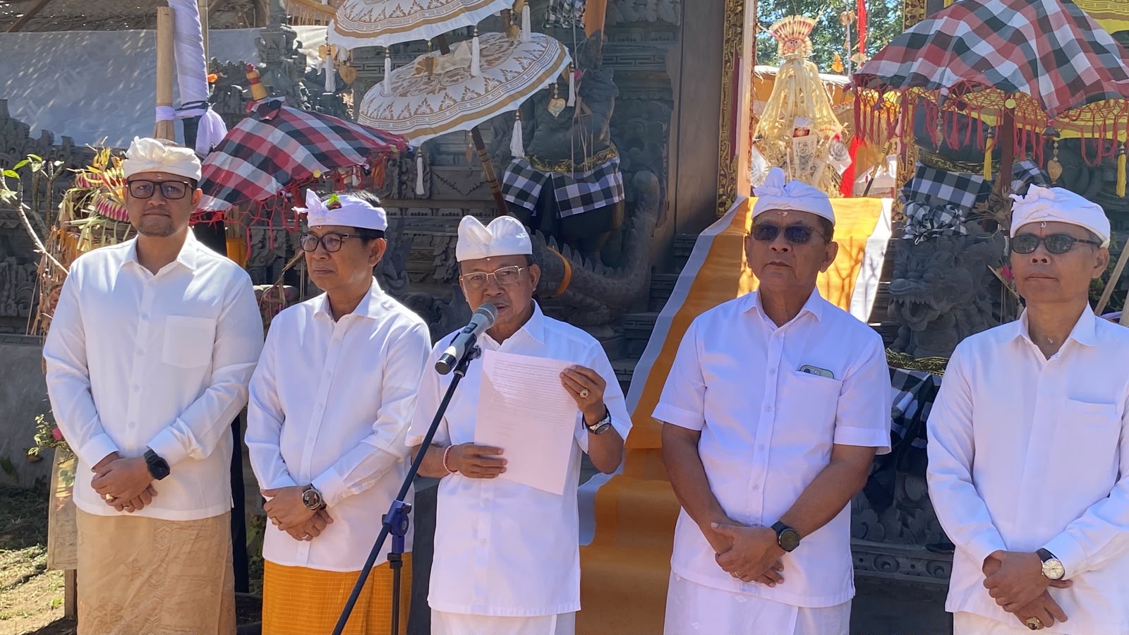 Gubernur Bali Wayan Koster Beri Tenggat Akhir April 2027, Papan Nama Kantor dan Tempat Usaha Wajib Pakai Aksara Bali