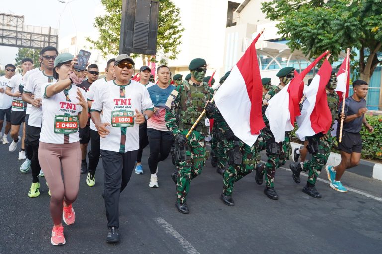 Kodam XIII/Merdeka Gelar Fun Run HUT ke-81 TNI di Megamas Manado, Ribuan Peserta Ikut Lari Sejak Pukul 05.30