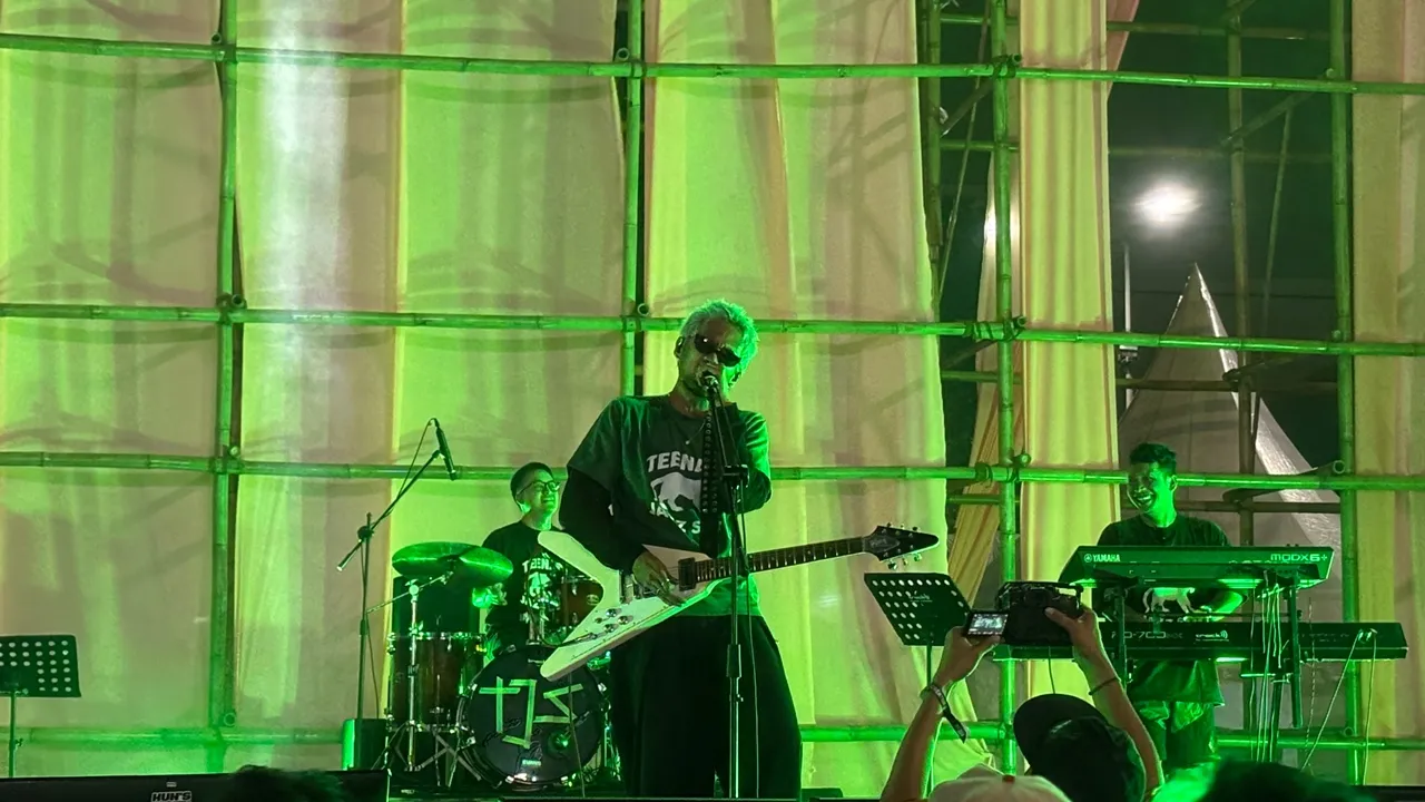 Oslo Ibrahim dan Teddy Adhitya Bawakan Lagu TDS Versi Jazz di Pestapora 2026