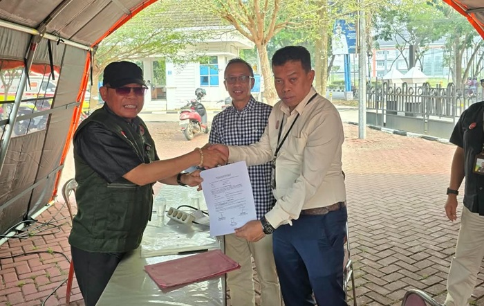 PT Pegadaian Salurkan 50 Unit Perlengkapan dan Vitamin untuk Petugas Karhutla Kubu Raya