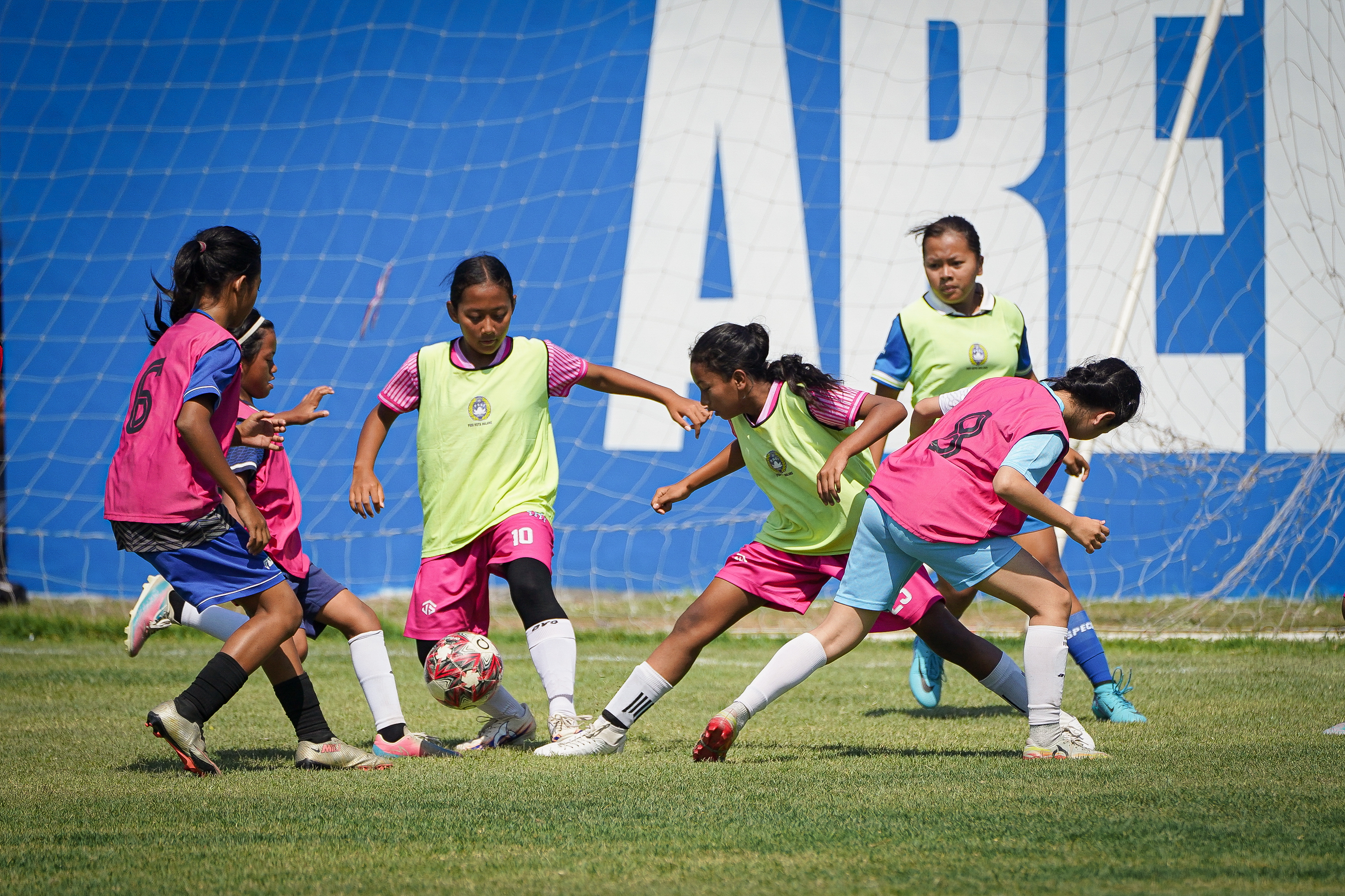100 Pesepak Bola Putri Ikut Seleksi Arema FC Women, Jebol Kuota U-15 dan U-18