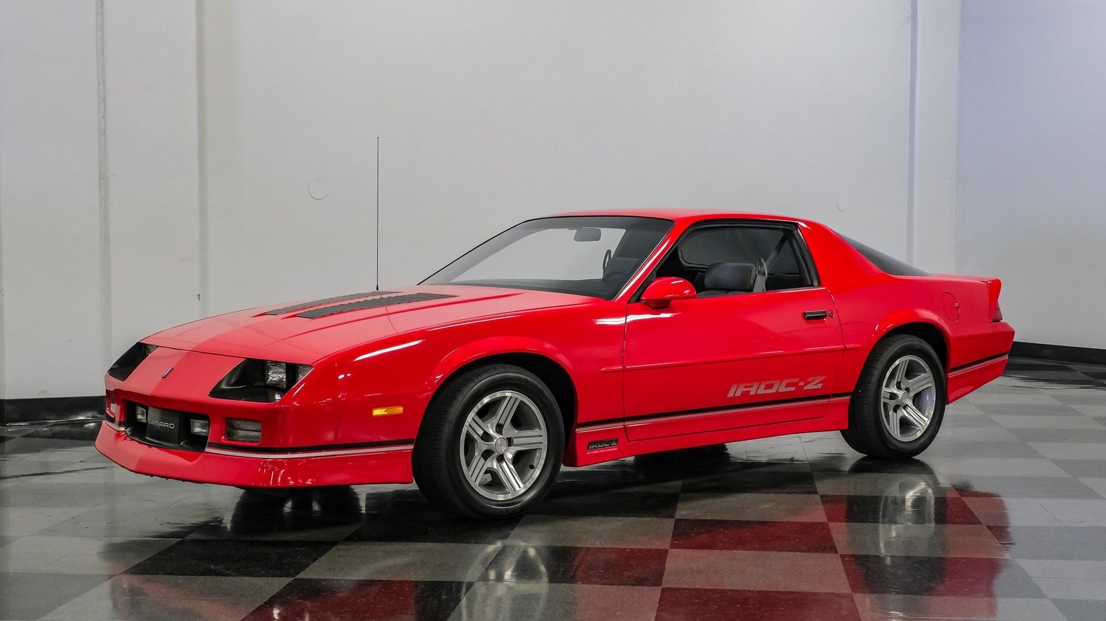 Chevrolet Camaro IROC-Z 1990 Dijual, Baru 13.000 Mil dengan V8 5.7