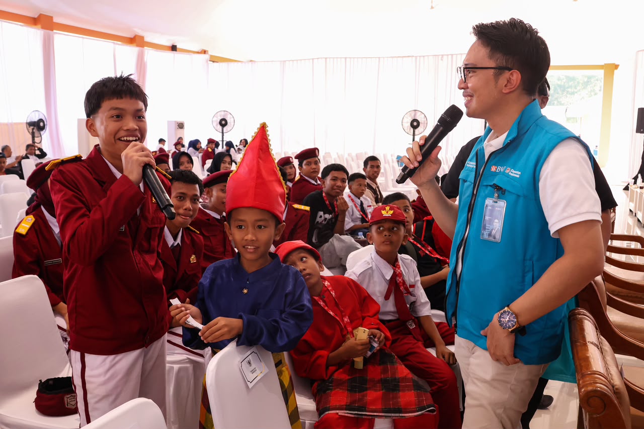 BNI Ajak Siswa Sekolah Rakyat Menabung Lewat Buku Rekening