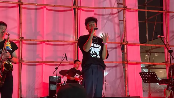 Oslo Ibrahim dan Teddy Adhitya Bawakan Lagu TDS Format Jazz di Pestapora 2026