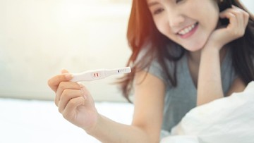 Tespek Garis 2: 10 Contoh Foto dan Arti Hasilnya untuk Ibu