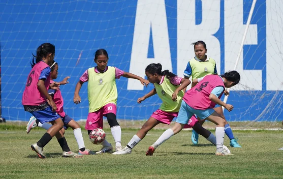 Seleksi Arema FC Women Diikuti 100 Pesepak Bola Putri dari Berbagai Daerah