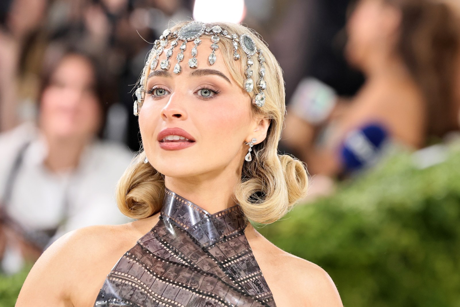 Sabrina Carpenter Jadi Ginger Rogers di Biopik Fred Astaire Versi Tom Holland