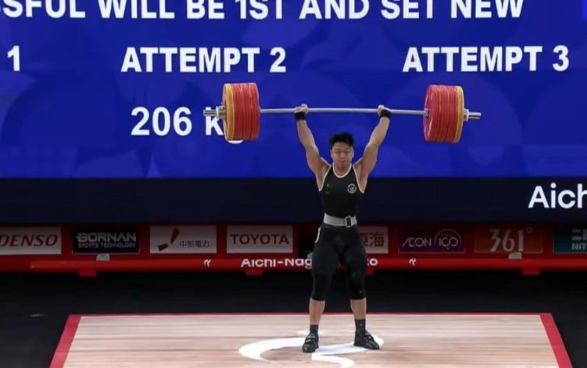 Rahmat Erwin Abdullah Raih Emas Asian Games 2026, Pecahkan Rekor Dunia 366 Kg