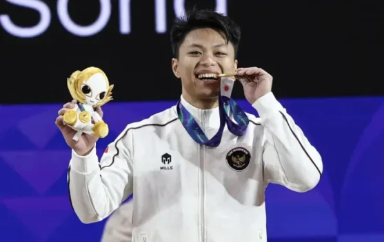 Rahmat Erwin Raih Emas Asian Games 2026, Cetak Rekor Dunia Angkat Besi