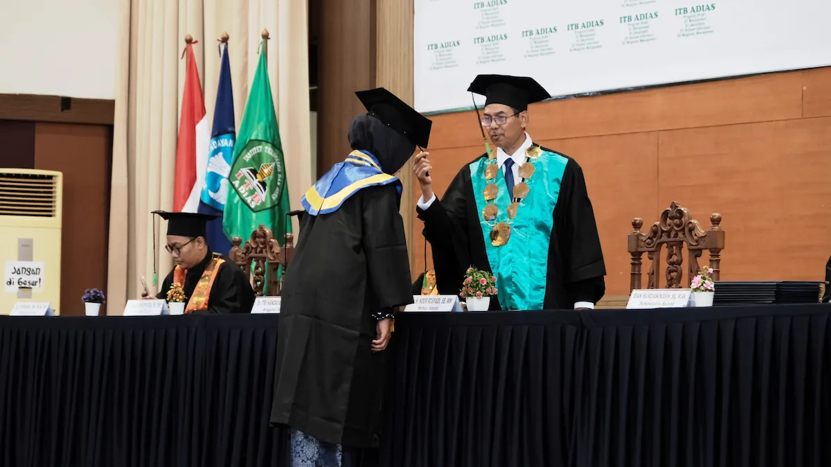 80 Mahasiswa ITB ADIAS Pemalang Diwisuda, Plt Bupati Nurkholes Dorong Lulusan Bangun UMKM Daerah
