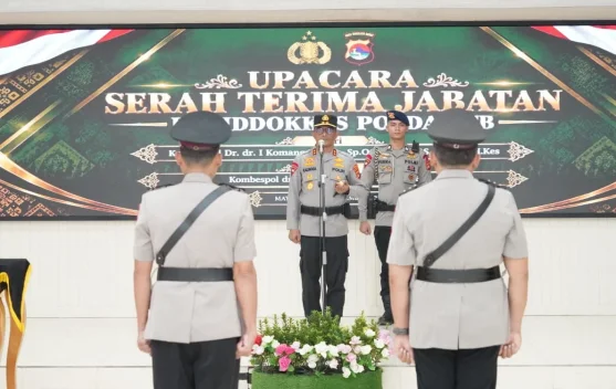 Kapolda NTB Pimpin Sertijab Kabiddokkes, Kombes Iskandar Gantikan Kombes Komang Tresna